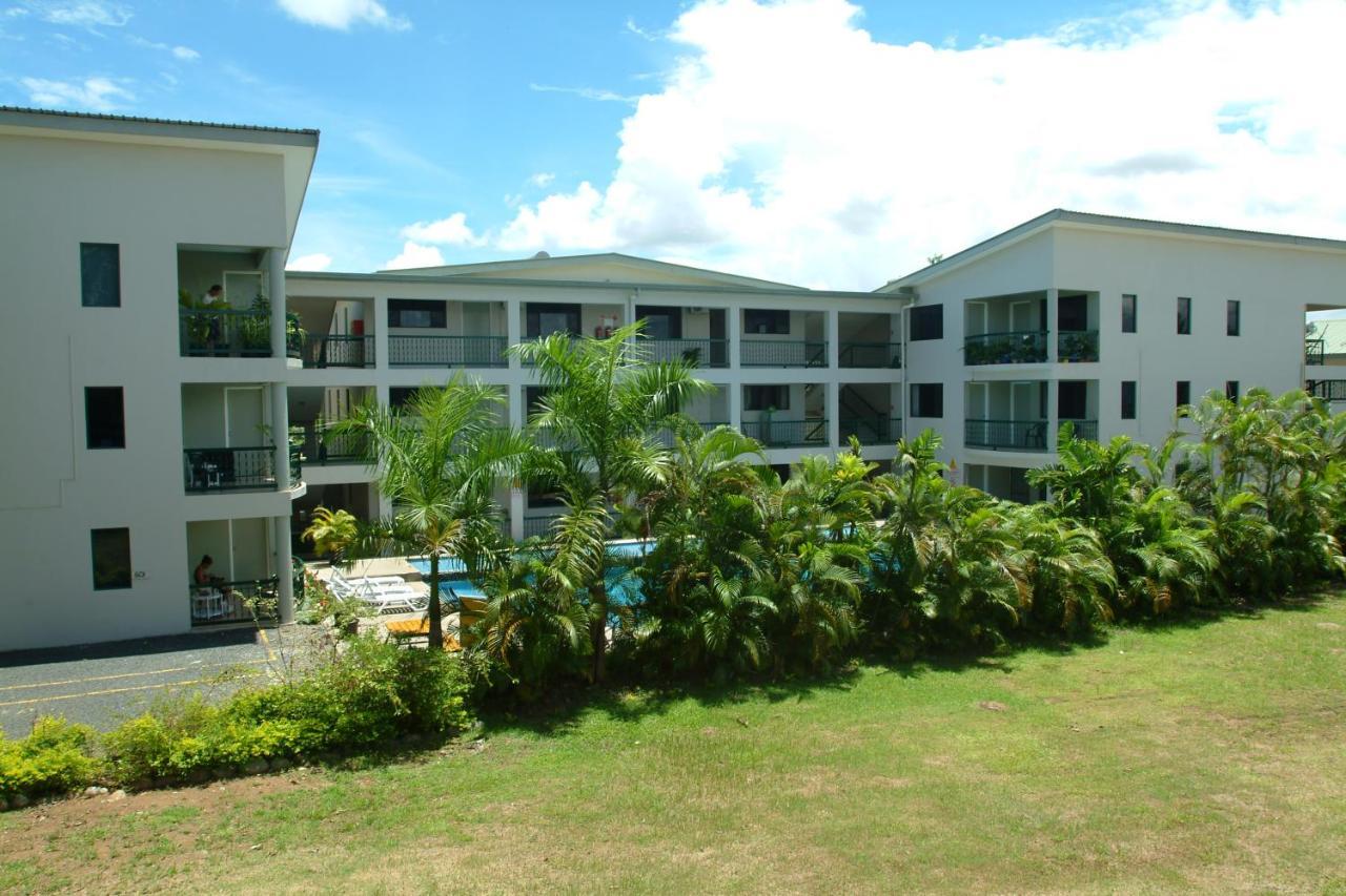 Hexagon International Hotel, Villas & Spa Nadi Buitenkant foto